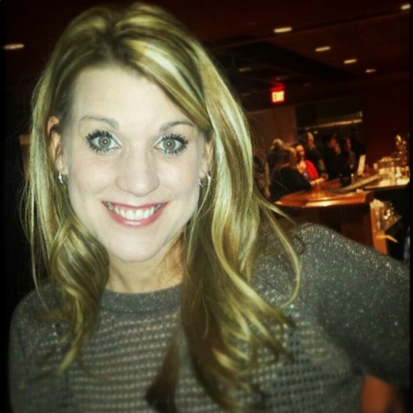 Meet your Posher, Tina - Picture 2 of 2